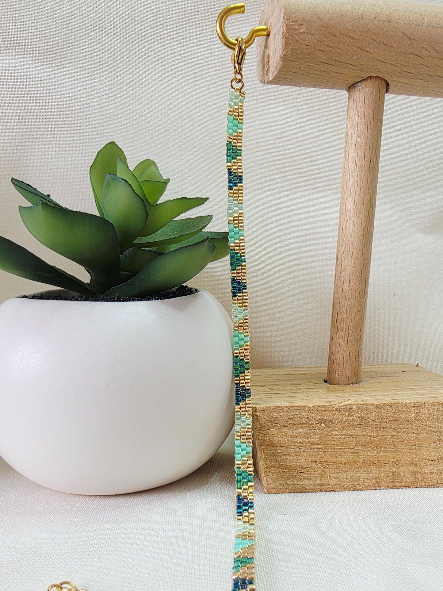 Bracelet Triangle Fin
