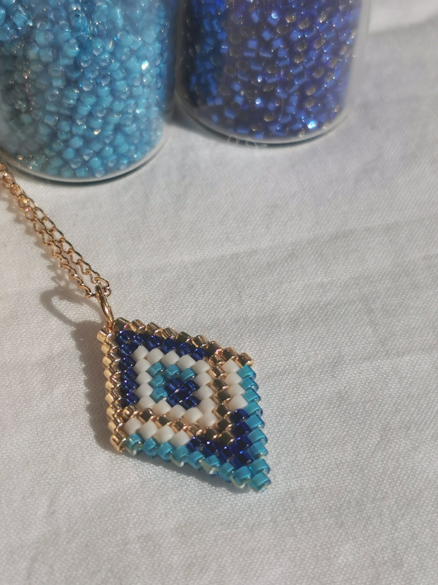 Collier Tissé à la Main