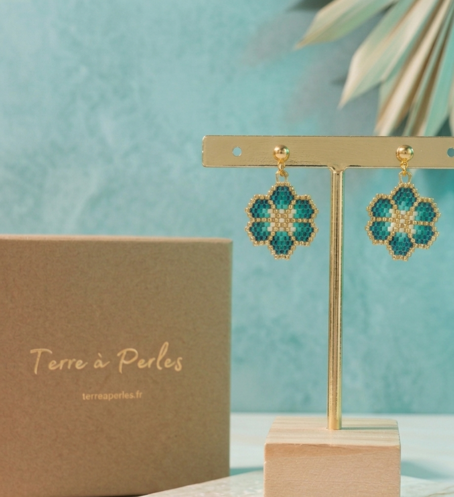 Boucle d'oreille Pendante Petite Fleur