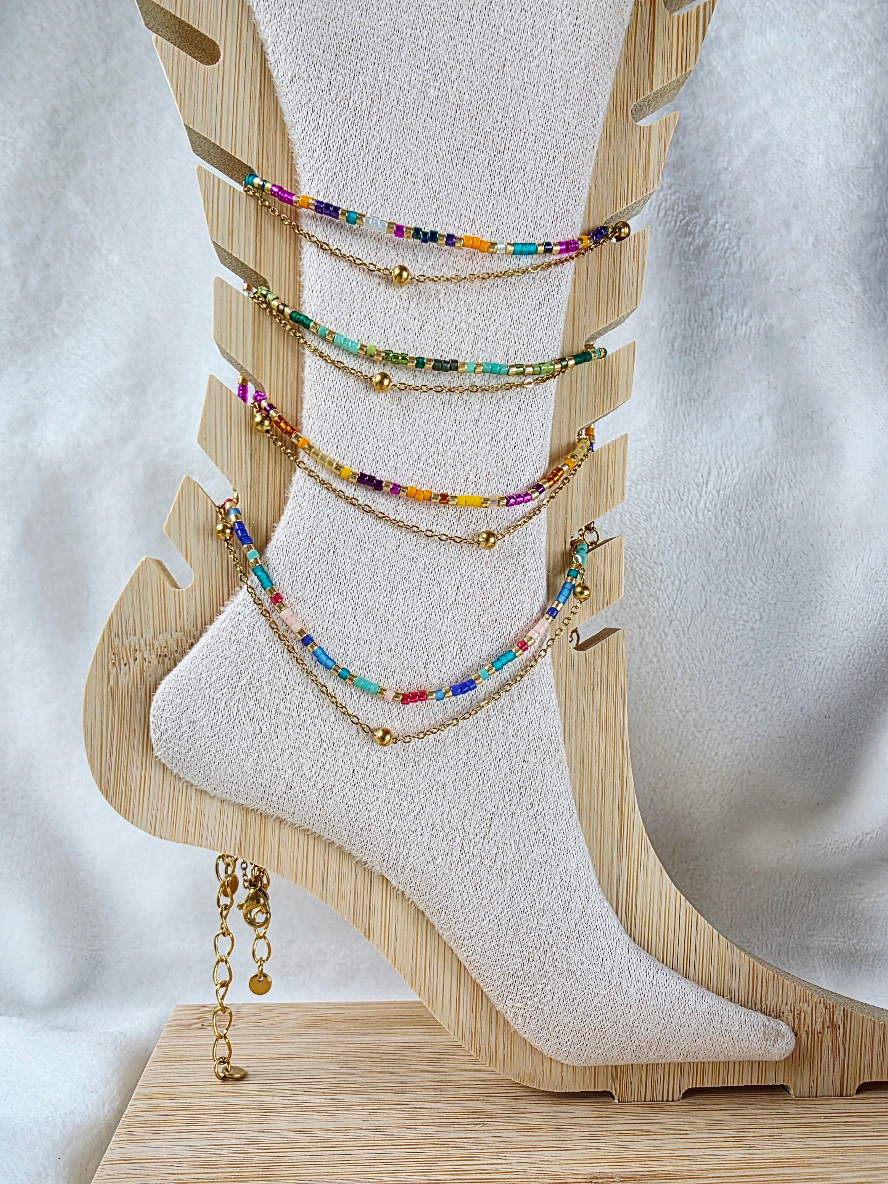 Bracelet de Cheville Double Rang – Perles Colorées & Chaîne Dorée