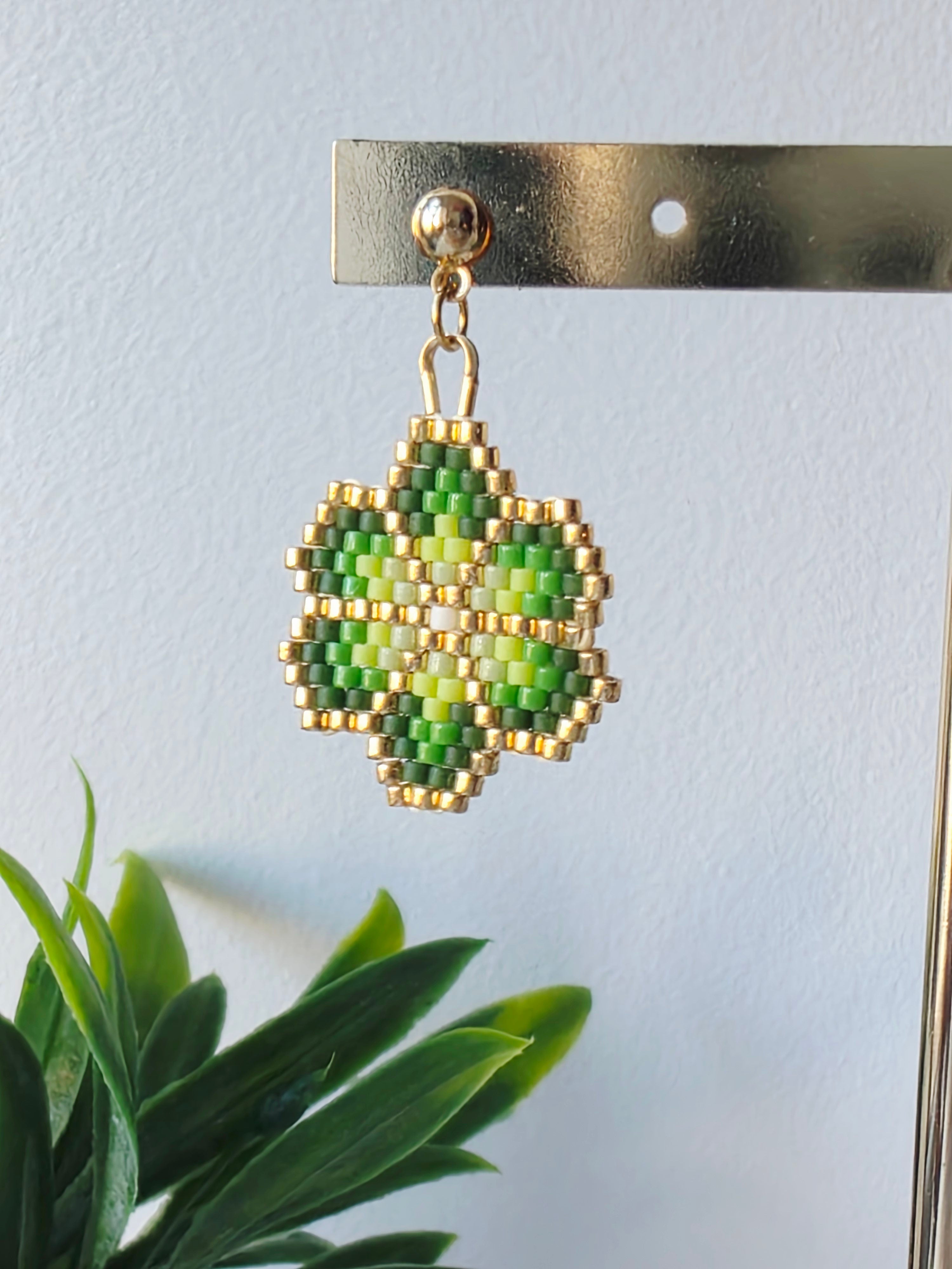 Boucle d'oreille Petite Fleur